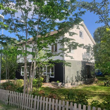 Liten Laegenhet 2 + 2 Pers Fågelfors Exterior foto